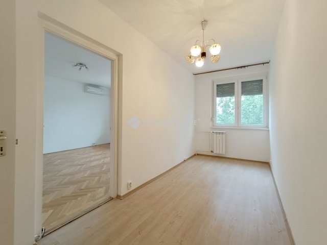 Kiadó panellakás, albérlet, Kecskeméten 159 E Ft / hó, 3 szobás