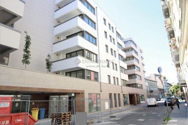Eladó téglalakás, Budapesten, VIII. kerületben 84.9 M Ft