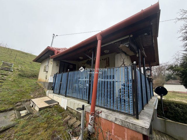 Eladó családi ház, Lentiben 4 M Ft, 1+1 szobás