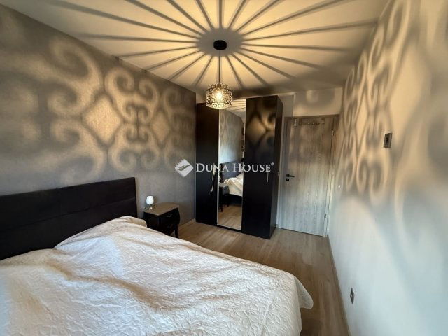 Eladó téglalakás, Kecskeméten 83.9 M Ft, 4 szobás