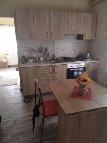 Eladó családi ház, Szolnokon 40.5 M Ft, 2 szobás