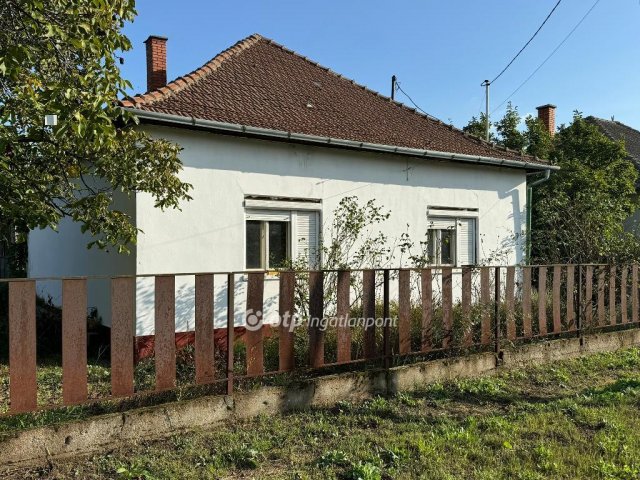 Eladó családi ház, Tiszafüreden 35 M Ft, 3 szobás