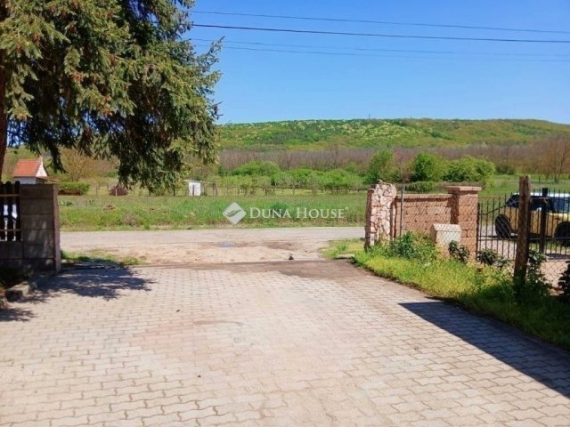 Eladó családi ház, Gödöllőn 69.9 M Ft, 8 szobás