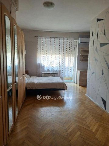 Eladó téglalakás, Pécsett 57 M Ft, 2+1 szobás
