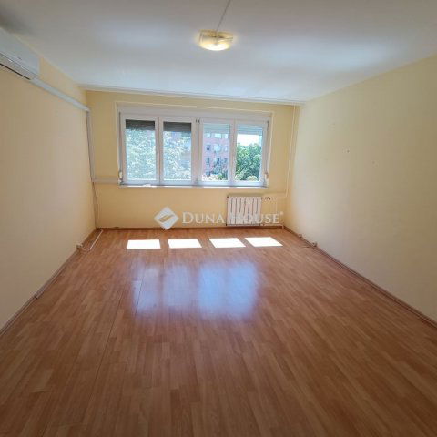 Kiadó téglalakás, albérlet, Kecskeméten 125 E Ft / hó