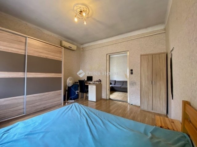 Eladó családi ház, Budapesten, XV. kerületben 89.99 M Ft