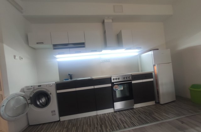 Kiadó téglalakás, albérlet, Pécsett 120 E Ft / hó, 1 szobás