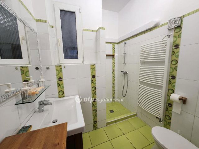 Eladó téglalakás, Budapesten, VII. kerületben 63 M Ft