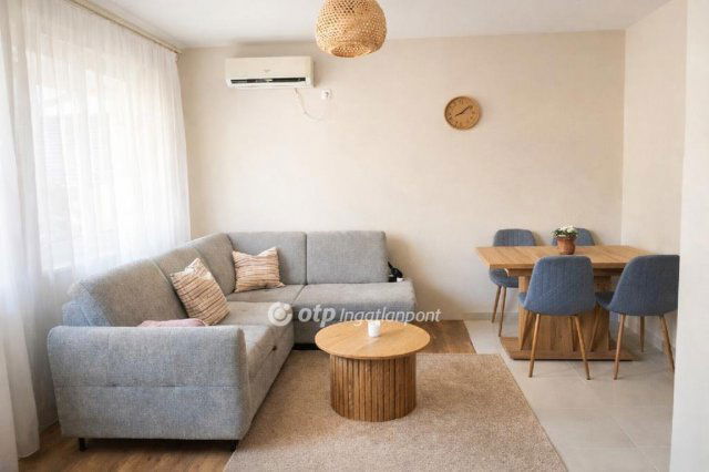 Eladó ikerház, Dunavarsányban 71.9 M Ft, 1+2 szobás