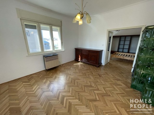 Eladó családi ház, Röszkén 53.99 M Ft, 2 szobás