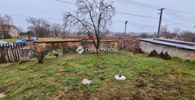 Eladó családi ház, Geresdlakon 26.99 M Ft, 3 szobás