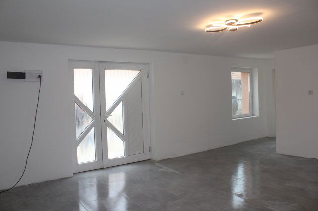 Eladó családi ház, Rábaszentandráson 28.5 M Ft, 2 szobás