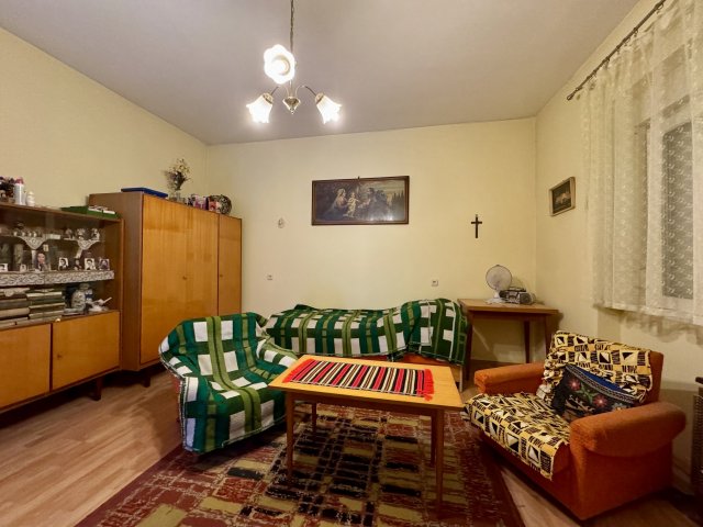 Eladó családi ház, Keszthelyen 37.5 M Ft, 1+1 szobás