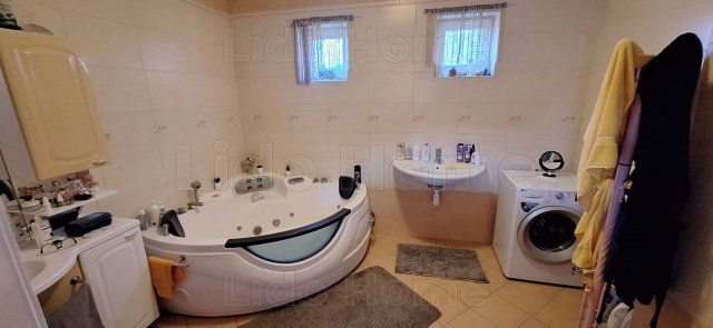 Eladó családi ház, Kaposváron 79 M Ft, 4 szobás