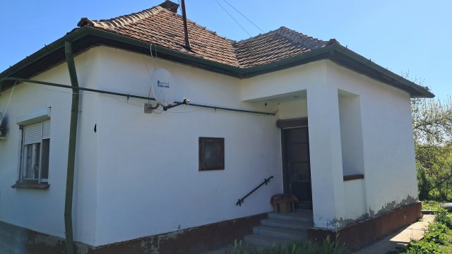 Eladó családi ház, Tószegen 17.9 M Ft, 2 szobás