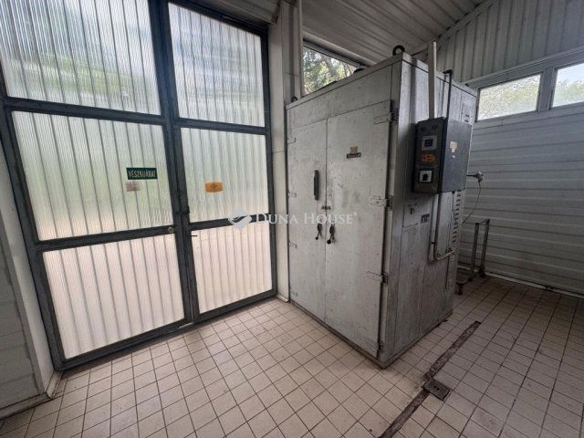 Eladó ipari ingatlan, Törökbálinton 312 M Ft