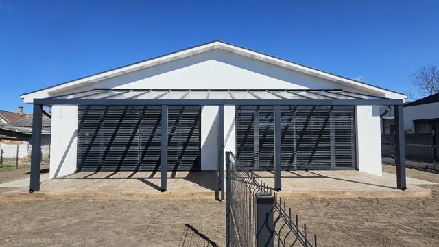 Eladó ikerház, Debrecenben 135 M Ft, 4 szobás