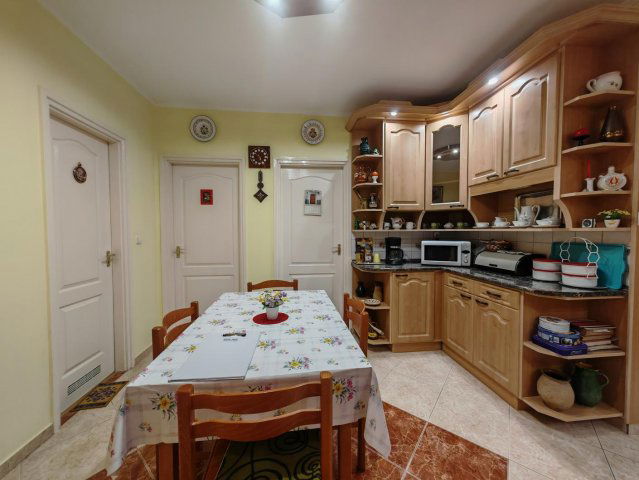 Eladó téglalakás, Tatabányán 64.9 M Ft, 3 szobás