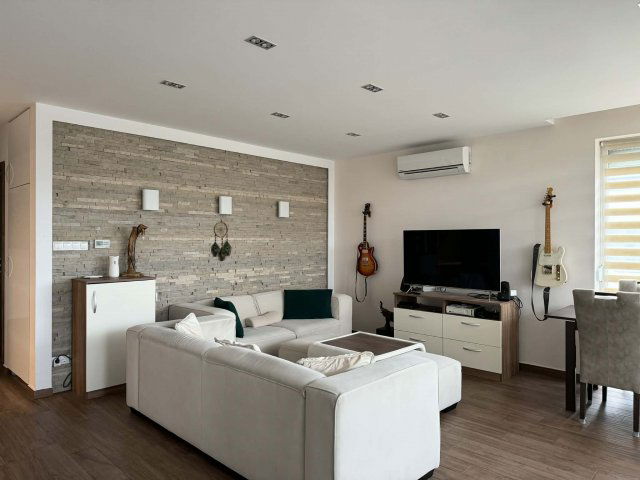 Eladó téglalakás, Debrecenben 99.9 M Ft, 3 szobás