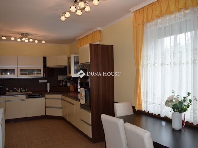 Eladó családi ház, Maglódon 134.9 M Ft, 3 szobás