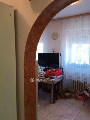 Eladó családi ház, Tiszavasváriban 21.5 M Ft, 2 szobás