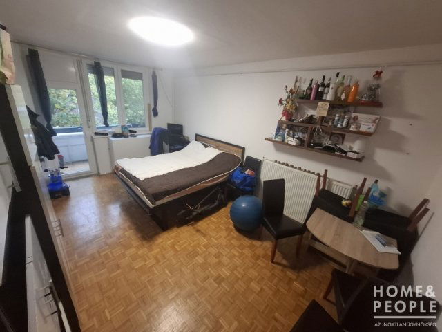 Eladó téglalakás, Szegeden 53.7 M Ft, 2 szobás