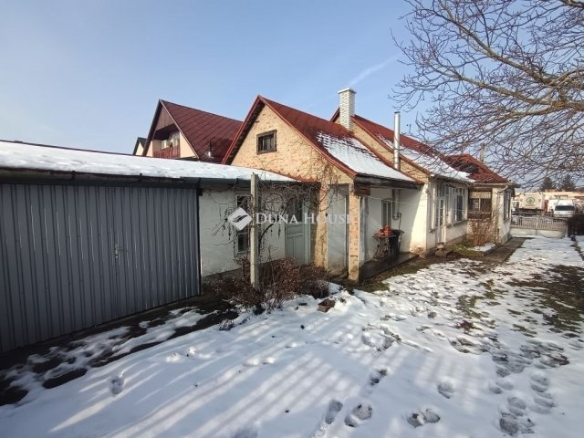 Eladó családi ház, Bodajkon 39.5 M Ft, 2 szobás