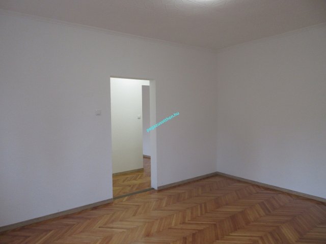 Eladó családi ház, Ózdon 17 M Ft, 3 szobás