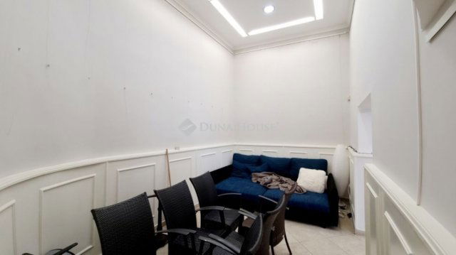 Eladó üzlethelyiség, Vácon 115 M Ft / költözzbe.hu