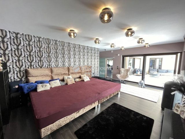 Eladó családi ház, Diósdon 690 M Ft, 6 szobás