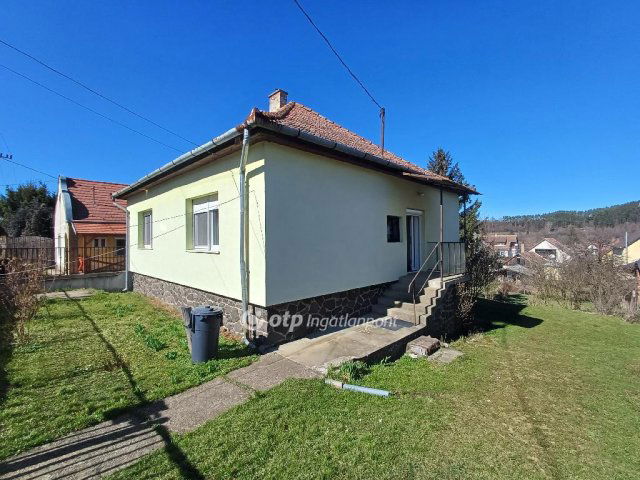 Eladó családi ház, Parádon 29.9 M Ft, 3 szobás