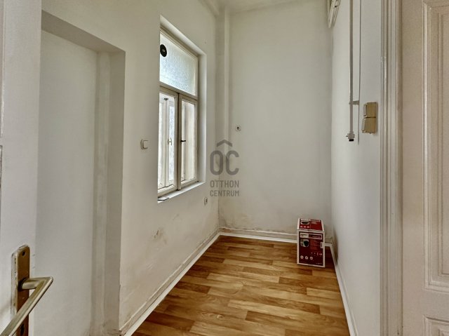 Kiadó ipari ingatlan, Dunakeszin 150 E Ft / hó