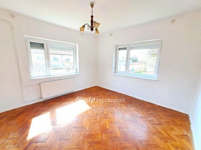Eladó családi ház, Abonyban 36.9 M Ft, 3 szobás