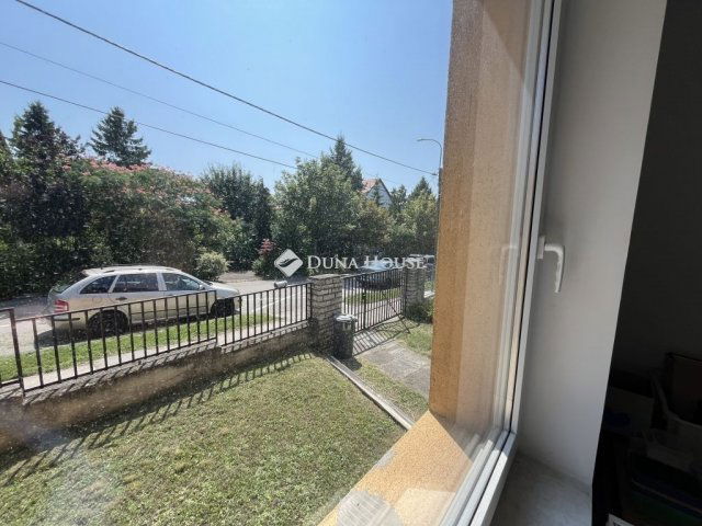 Eladó családi ház, Veszprémben 150 M Ft, 4 szobás