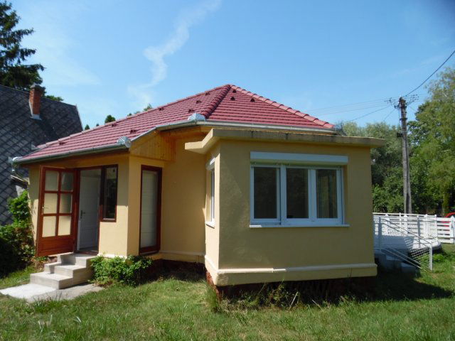 Eladó nyaraló, Balatonfenyvesen 73.6 M Ft, 2 szobás