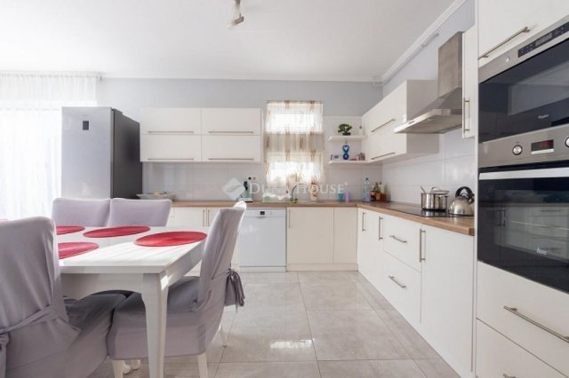 Eladó ikerház, Budapesten, XVIII. kerületben 174.9 M Ft, 4 szobás