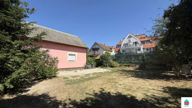 Eladó családi ház, Hévízen 350 M Ft, 7 szobás