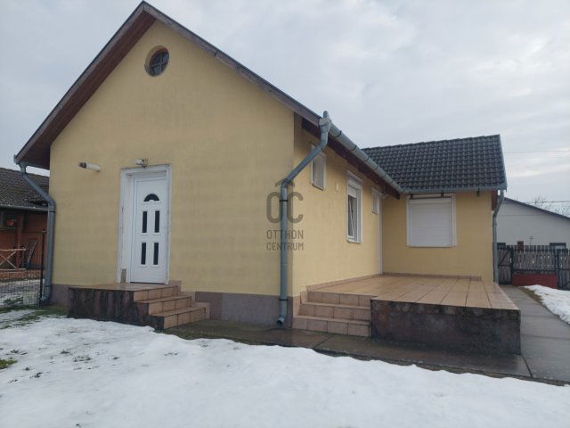 Eladó családi ház, Vámospércsen 63.9 M Ft, 2 szobás