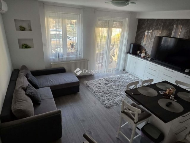 Eladó téglalakás, Budapesten, XIV. kerületben 137 M Ft, 3 szobás