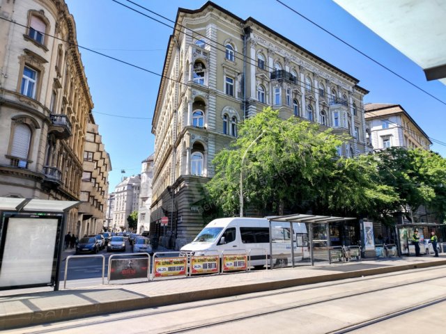 Kiadó téglalakás, albérlet, VIII. kerületben, József körúton