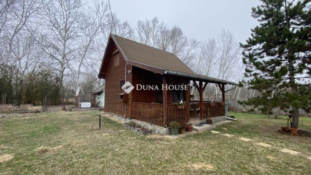 Eladó családi ház, Tápióbicskén 38 M Ft, 3 szobás