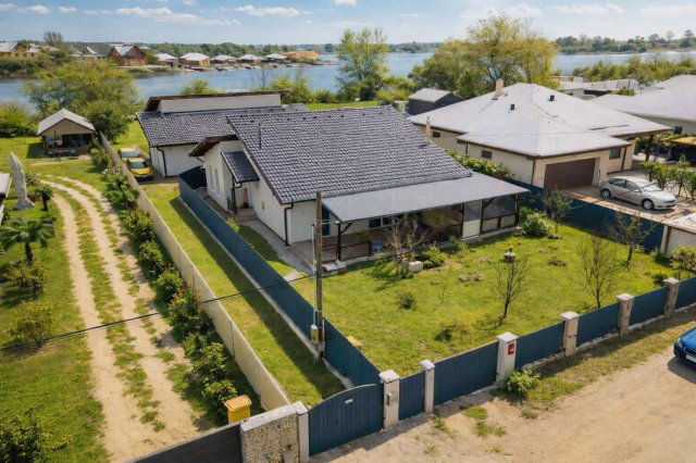 Eladó családi ház, Délegyházán 119.99 M Ft, 4+1 szobás