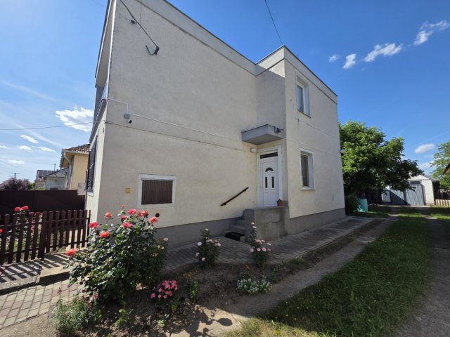 Eladó téglalakás, Balmazújvárosban 65 M Ft, 2 szobás