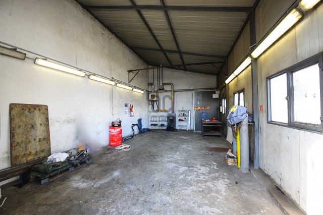 Kiadó ipari ingatlan, Szolnokon 490 E Ft / hó