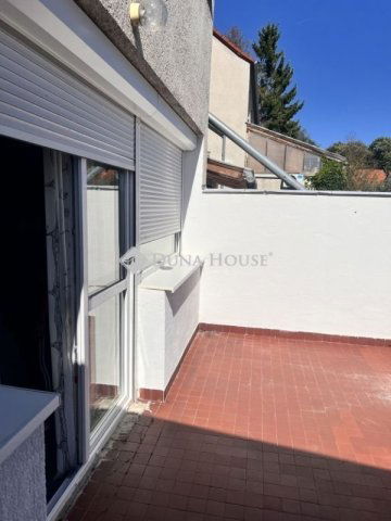 Eladó téglalakás, Zircen 59 M Ft, 4 szobás