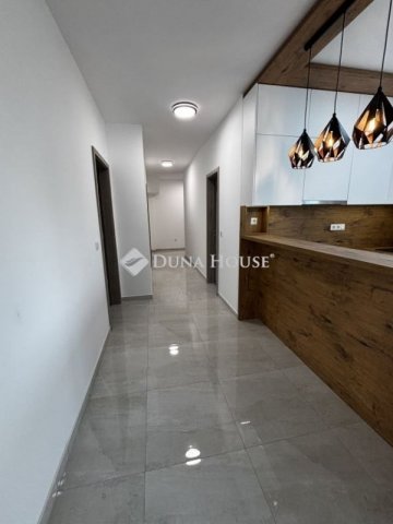 Kiadó téglalakás, albérlet, Debrecenben 450 E Ft / hó, 4 szobás