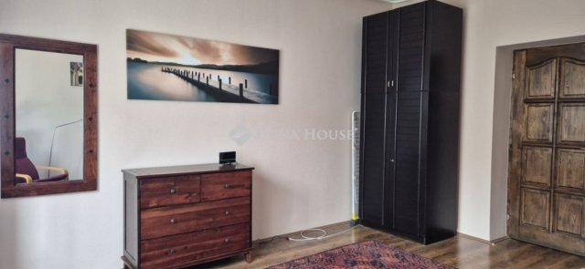 Kiadó téglalakás, albérlet, Pécsett 220 E Ft / hó, 3 szobás