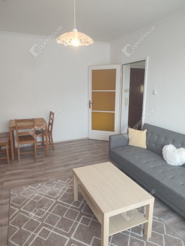 Kiadó panellakás, albérlet, Tatabányán 150 E Ft / hó, 2 szobás