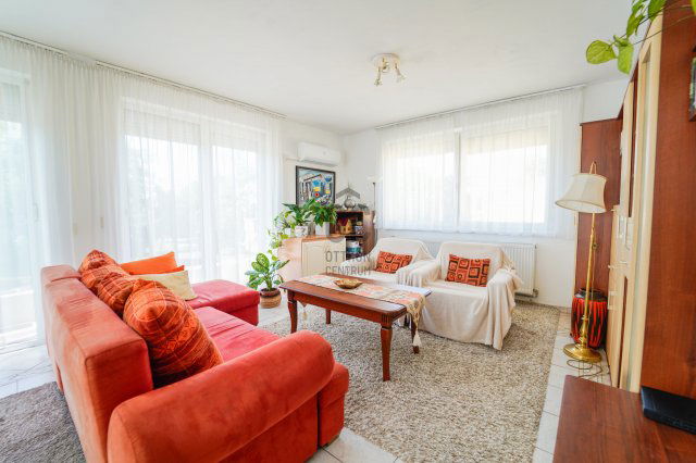 Eladó téglalakás, Debrecenben 85 M Ft, 4 szobás