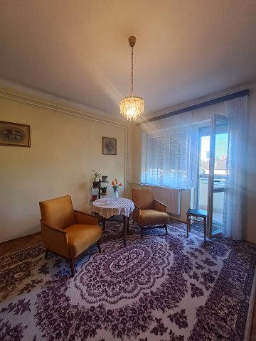 Eladó téglalakás, Debrecenben, Poroszlay úton 75 M Ft, 2 szobás